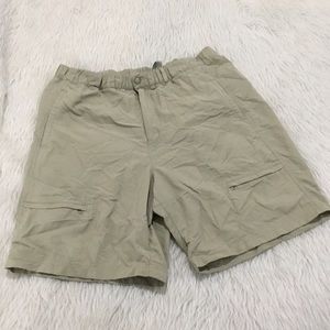 L.L. Bean tan khaki hiking outdoor traveling shorts size large
